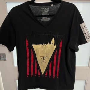 Guess V neck t shirt Large